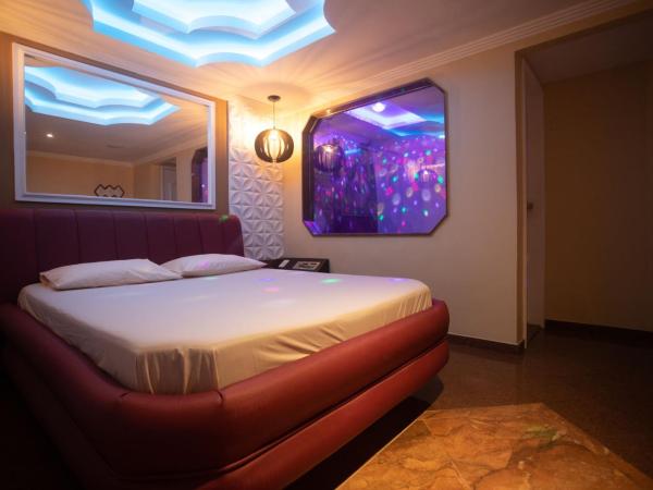 Hotel Show Adult Only : photo 1 de la chambre suite deluxe