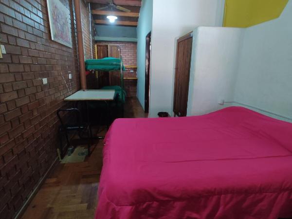 OlasHostel : photo 10 de la chambre chambre quadruple avec salle de bains commune