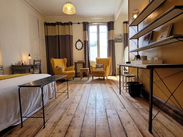 Madeleine Bergerac : photo 6 de la chambre chambre double avec salle de bains privative