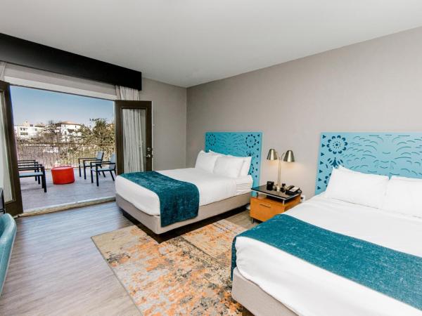 Hotel Indigo San Antonio Riverwalk, an IHG Hotel : photo 8 de la chambre chambre avec 2 lits queen-size - vue sur piscine