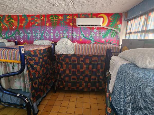 Hostel Vallarta : photo 2 de la chambre lit dans dortoir de 8 lits 