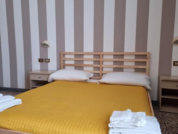 Beach Hotel Clerice : photo 9 de la chambre chambre quadruple avec balcon