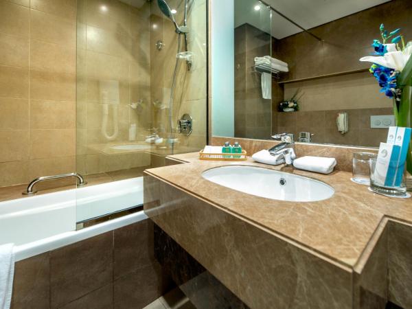 Marina Byblos Hotel : photo 10 de la chambre chambre double deluxe