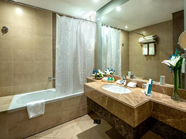 Marina Byblos Hotel : photo 7 de la chambre chambre lits jumeaux deluxe