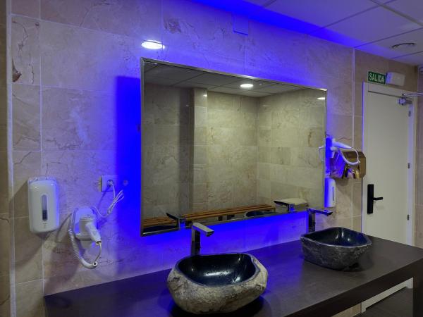 GOOD VIBES ONLY Capsule Hostel Malaga : photo 7 de la chambre capsule simple dans dortoir mixte