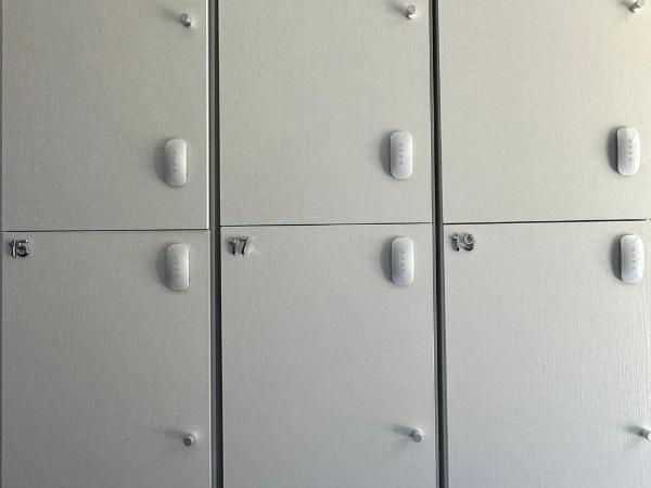 GOOD VIBES ONLY Capsule Hostel Malaga : photo 9 de la chambre capsule simple dans dortoir mixte