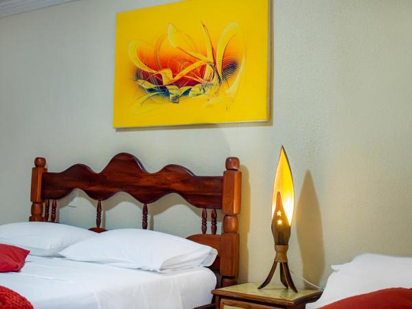 Castelo Beach Hotel : photo 5 de la chambre chambre double - vue latérale sur mer