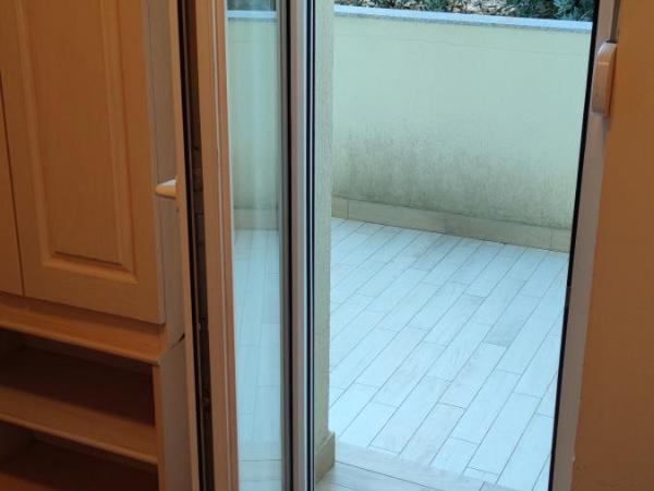 Cinema House Single & Double Rooms & Studio Apartments : photo 4 de la chambre chambre simple avec salle de bains privative