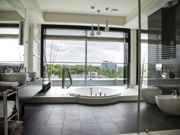 Sanatorium Uzdrowiskowe Bałtyk : photo 3 de la chambre suite 1 chambre - vue sur ville