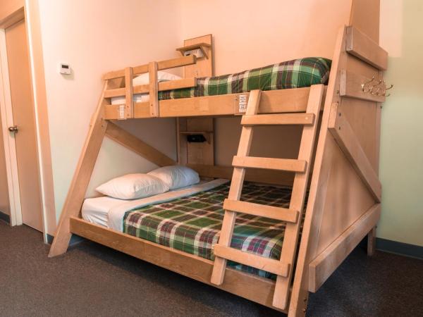 HI Banff Alpine Centre - Hostel : photo 1 de la chambre chambre double basique