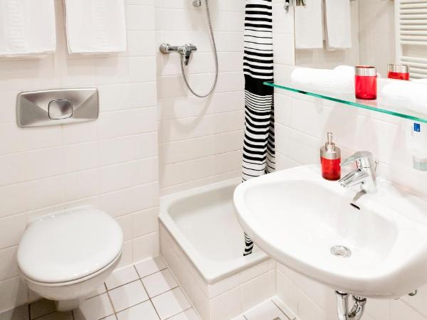 Hotel Esplanade : photo 3 de la chambre chambre simple