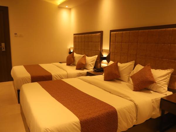 Hotel Sai Pritam : photo 3 de la chambre chambre quadruple avec salle de bains privative