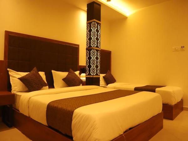 Hotel Sai Pritam : photo 4 de la chambre chambre triple avec salle de bains privative