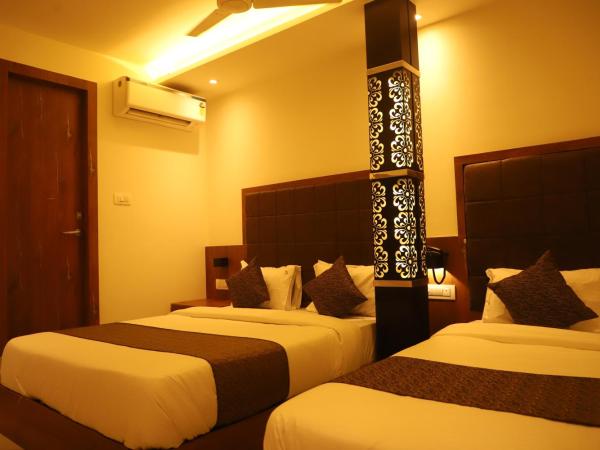 Hotel Sai Pritam : photo 9 de la chambre chambre triple avec salle de bains privative