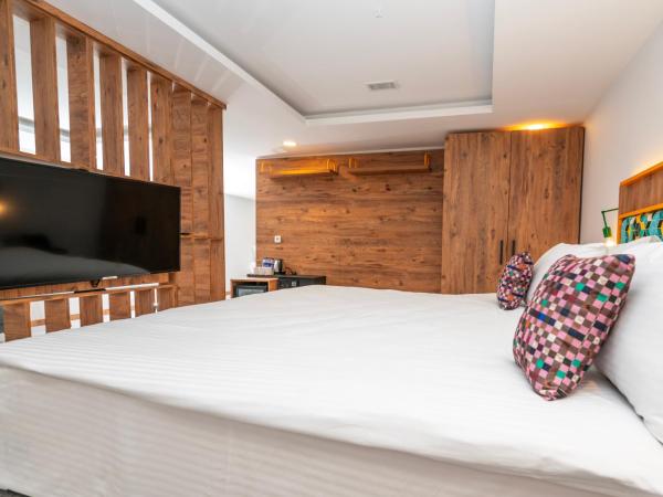 The Gate Kadıköy Downtown : photo 3 de la chambre suite familiale