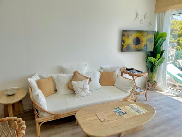 Hotel de La Plage - Mahogany : photo 4 de la chambre suite double supérieure avec terrasse et vue sur la mer