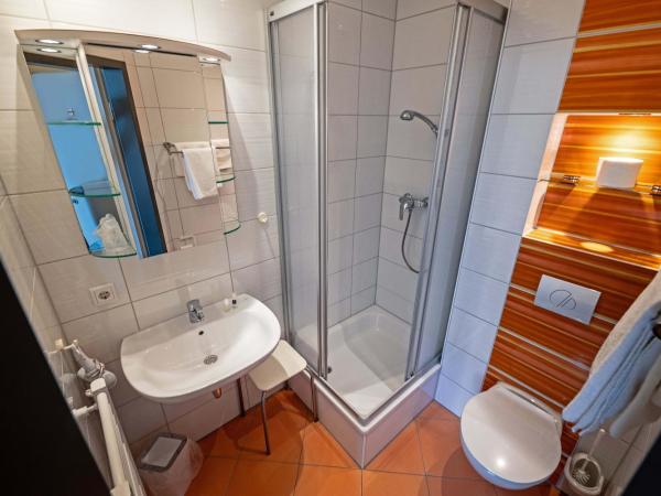 7o'Clock - Hannover Laatzen : photo 7 de la chambre chambre double ou lits jumeaux