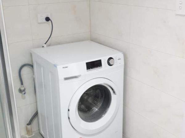 DIANELLA Budget Rooms Happy Place to Stay & House Share For Long Term Tenants : photo 3 de la chambre chambre double deluxe (1 adulte + 1 enfant)