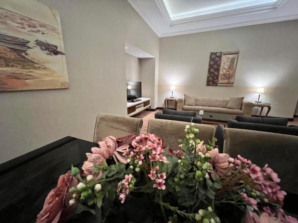 Ramada by Wyndham Istanbul Merter : photo 4 de la chambre suite présidentielle avec lit king-size - fumeurs