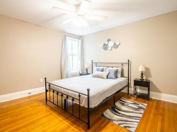 Cozy 5 Bedroom House in Downtown Toronto by GLOBALSTAY : photo 7 de la chambre maison 5 chambres
