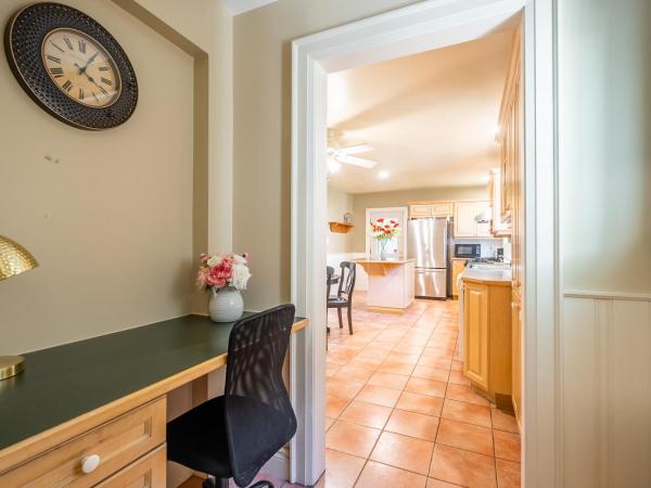 Cozy 5 Bedroom House in Downtown Toronto by GLOBALSTAY : photo 10 de la chambre maison 5 chambres