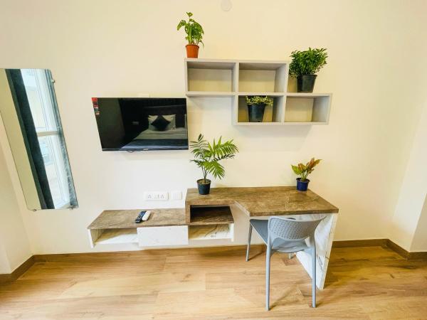 The Empire Suites : photo 4 de la chambre studio avec balcon