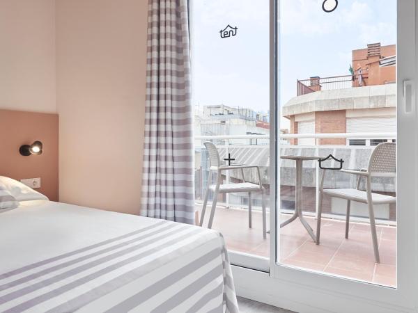 tent Lloret de Mar : photo 6 de la chambre chambre double avec terrasse et brunch à volonté