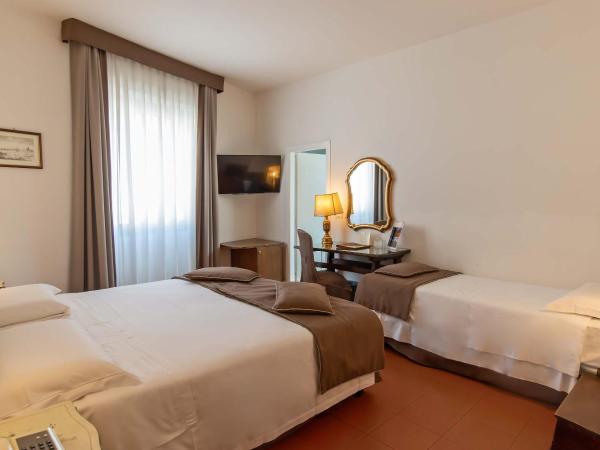 Hotel Machiavelli Palace : photo 5 de la chambre chambre triple