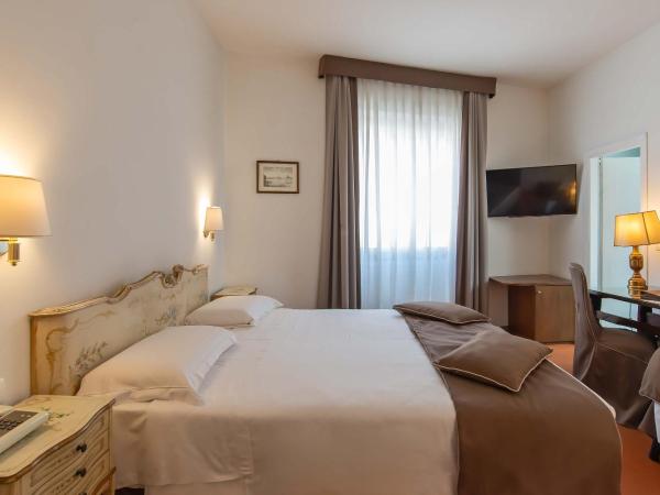 Hotel Machiavelli Palace : photo 6 de la chambre chambre triple