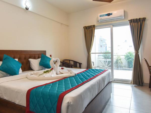 Suraksha Stay Whitefield Hotel : photo 3 de la chambre chambre lit king-size supérieure