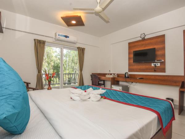 Suraksha Stay Whitefield Hotel : photo 2 de la chambre chambre double avec balcon