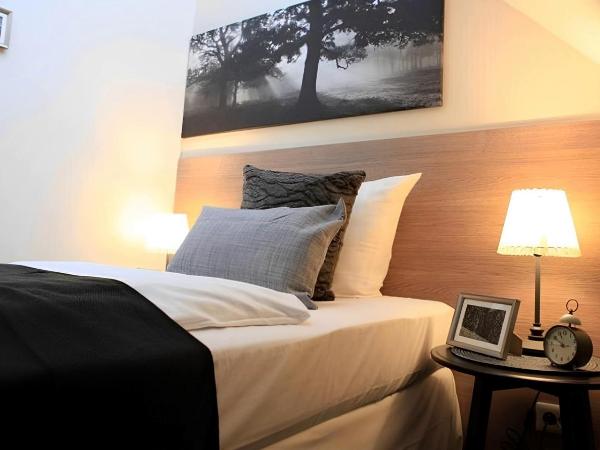 Sleephotels : photo 1 de la chambre chambre simple avec salle de bains commune