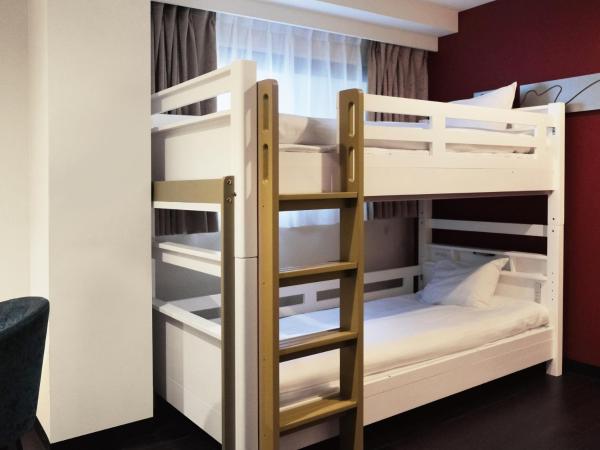 Agora Place Osaka Namba : photo 1 de la chambre chambre avec lits superposés