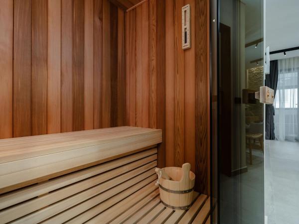 Legato Spa Suites : photo 9 de la chambre honeymoon well-being spa suite with balcony