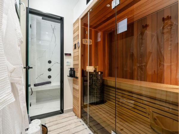 Legato Spa Suites : photo 10 de la chambre honeymoon well-being spa suite with balcony