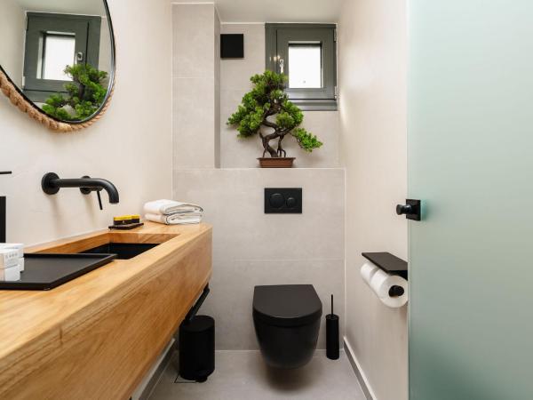 Legato Spa Suites : photo 10 de la chambre well-being spa suite with hot tub