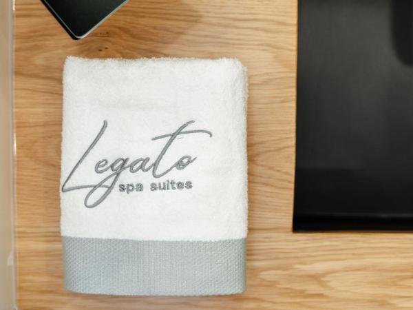 Legato Spa Suites : photo 3 de la chambre one bedroom well-being spa suite with hot tub