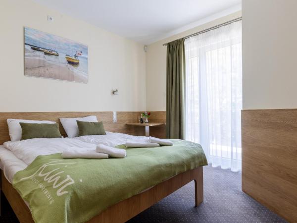 KIWI Sopot Apartments : photo 2 de la chambre chambre double avec balcon
