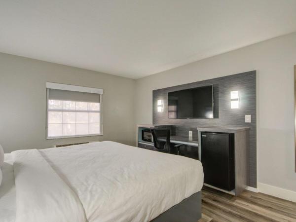 Clarion Pointe Tampa-Brandon Near Fairgrounds and Casino : photo 1 de la chambre suite loft - non-fumeurs