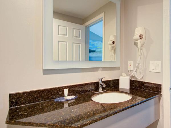 Clarion Pointe Tampa-Brandon Near Fairgrounds and Casino : photo 6 de la chambre suite loft - non-fumeurs