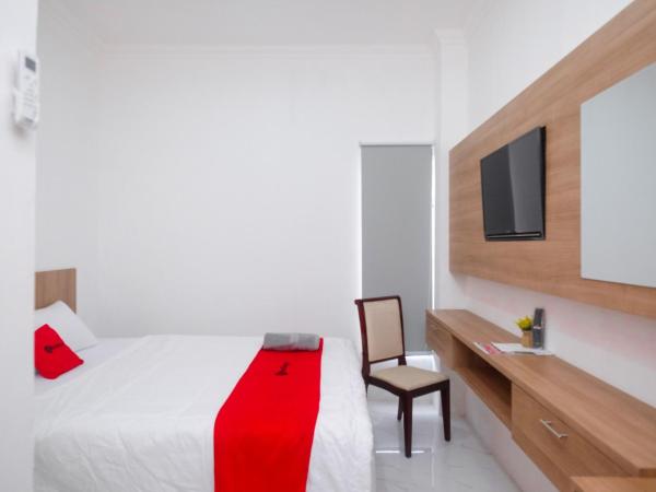 RedDoorz near Sleman City Hall Yogyakarta : photo 9 de la chambre chambre deluxe