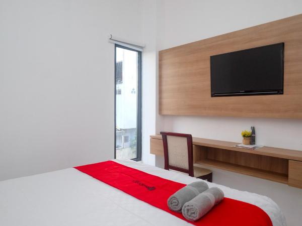 RedDoorz near Sleman City Hall Yogyakarta : photo 7 de la chambre chambre deluxe