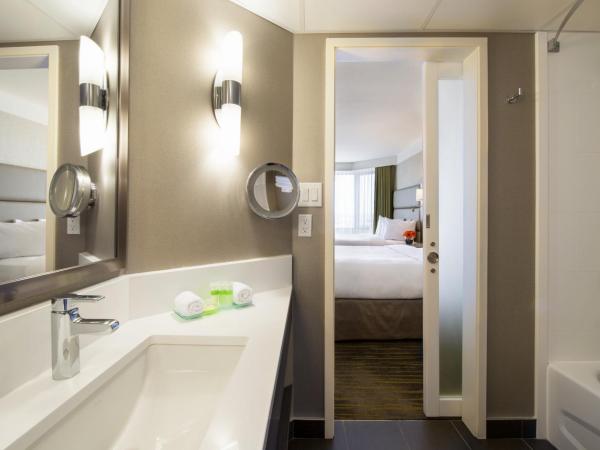 Saskatoon Inn & Conference Centre : photo 4 de la chambre chambre standard avec 2 lits queen-size