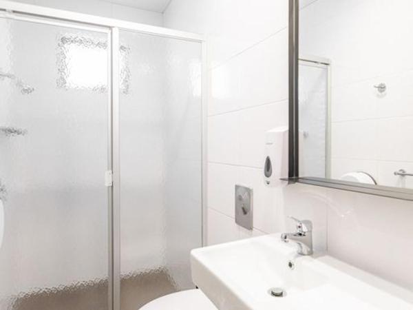 Bunk Brisbane : photo 4 de la chambre bed in a 10 share loft dorm