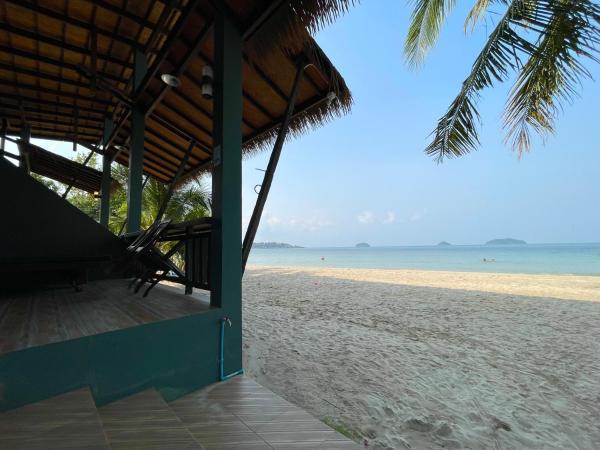 Kai Bae Beach Resort Koh Chang : photo 10 de la chambre bungalow - côté plage