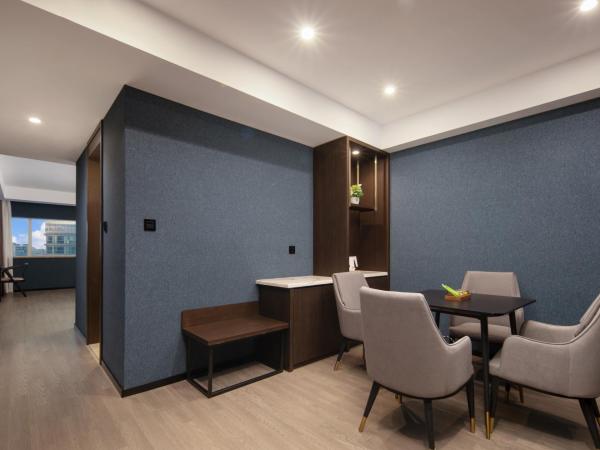 Dijing Hotel Shanghai : photo 4 de la chambre elegant business suite