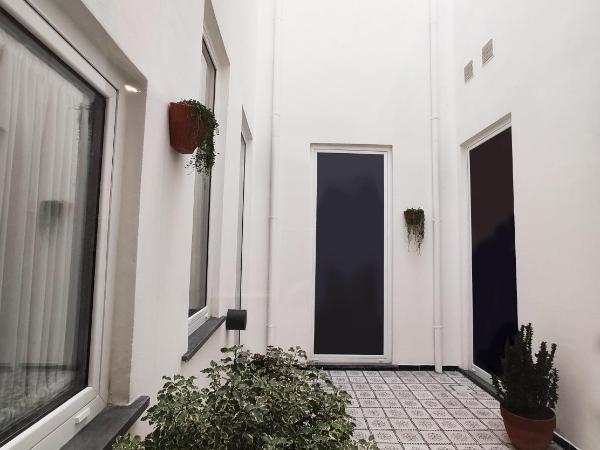 Tric Trac Hostel : photo 4 de la chambre lit dans dortoir mixte de 12 lits avec salle de bains privative