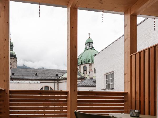 H5 Grauer Bär Studios & More : photo 4 de la chambre studio avec balcon