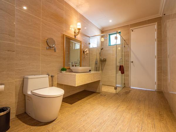 Tasik Villa International Resort : photo 6 de la chambre jacuzzi de luxe