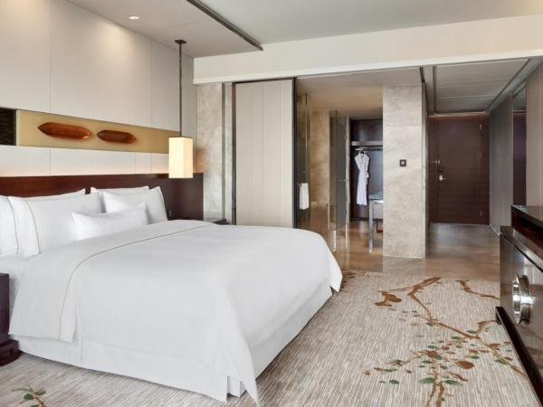 The Westin Pazhou : photo 1 de la chambre chambre lit king-size premium exécutive westin